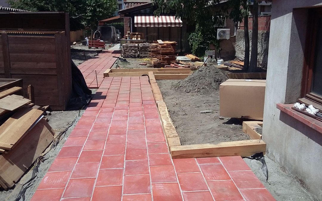 Guide Complet du Terrassement avant Aménagement Paysager